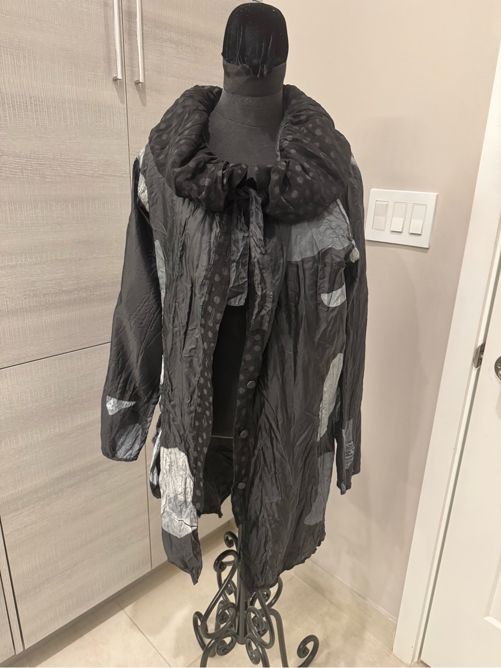Ladies Funky long Black Thin fabric jacket with patterns all over. Large